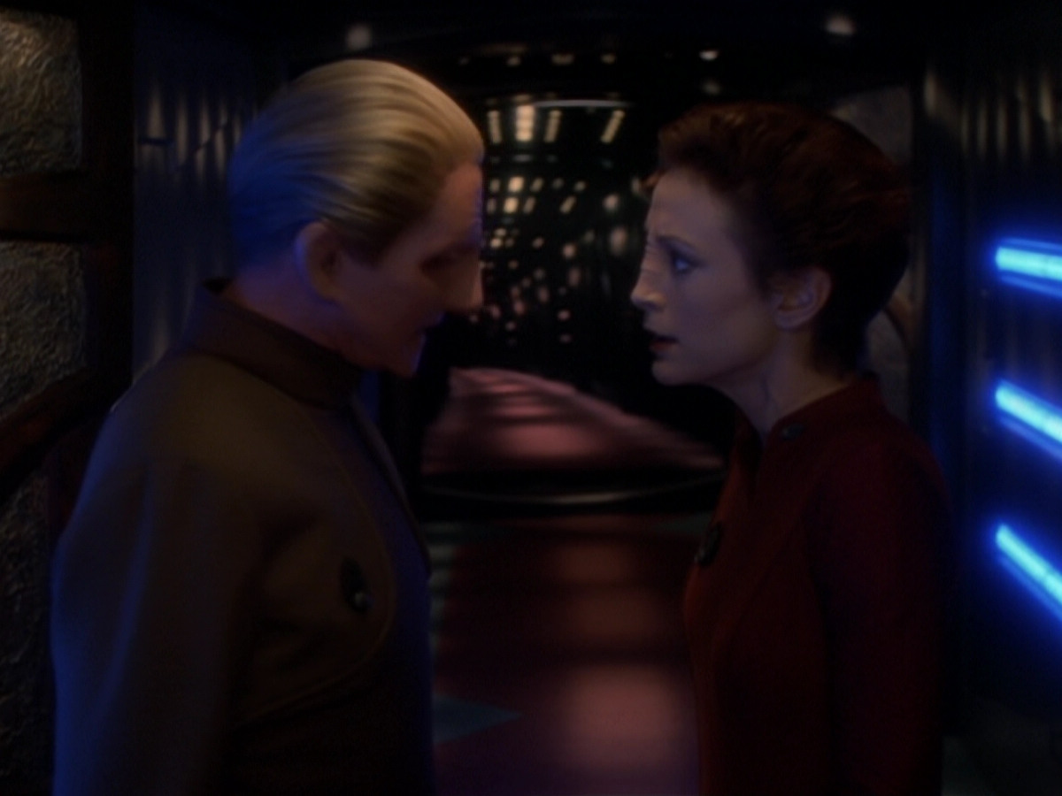 extant_StarTrek_DS9_6x05-FavorTheBold_03554.jpg