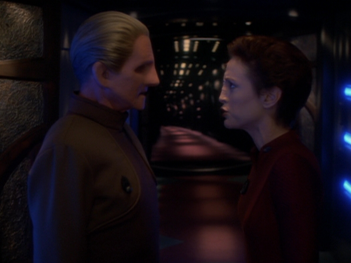 extant_StarTrek_DS9_6x05-FavorTheBold_03567.jpg