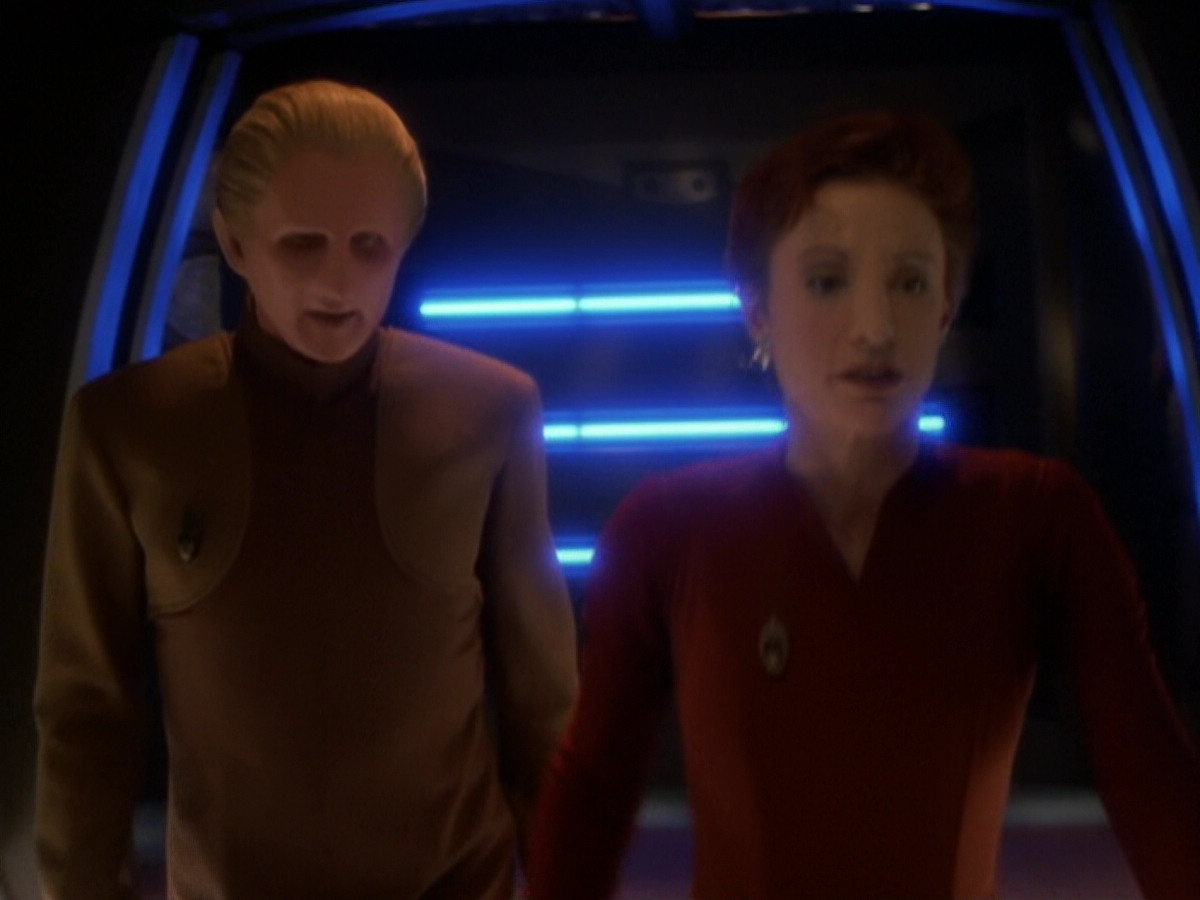 extant_StarTrek_DS9_6x05-FavorTheBold_03577.jpg