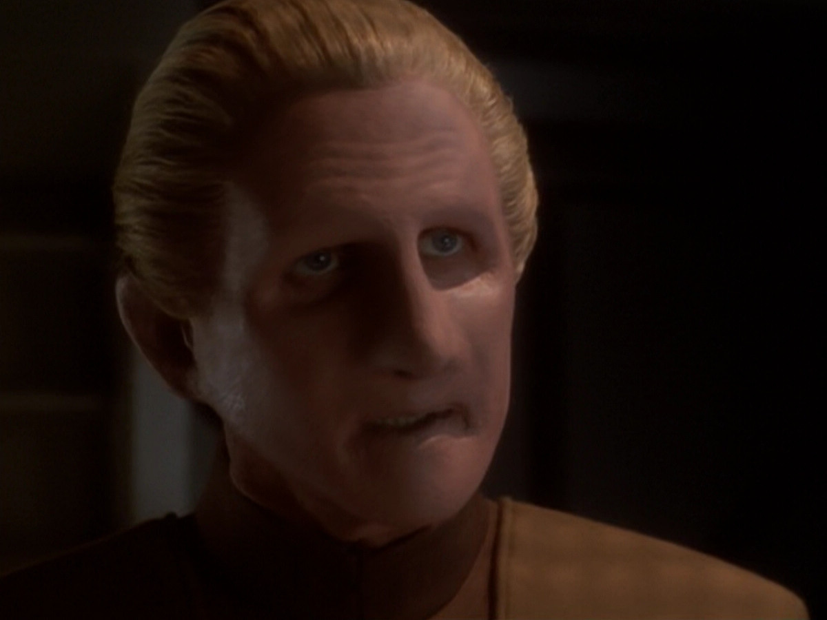 extant_StarTrek_DS9_6x05-FavorTheBold_03584.jpg