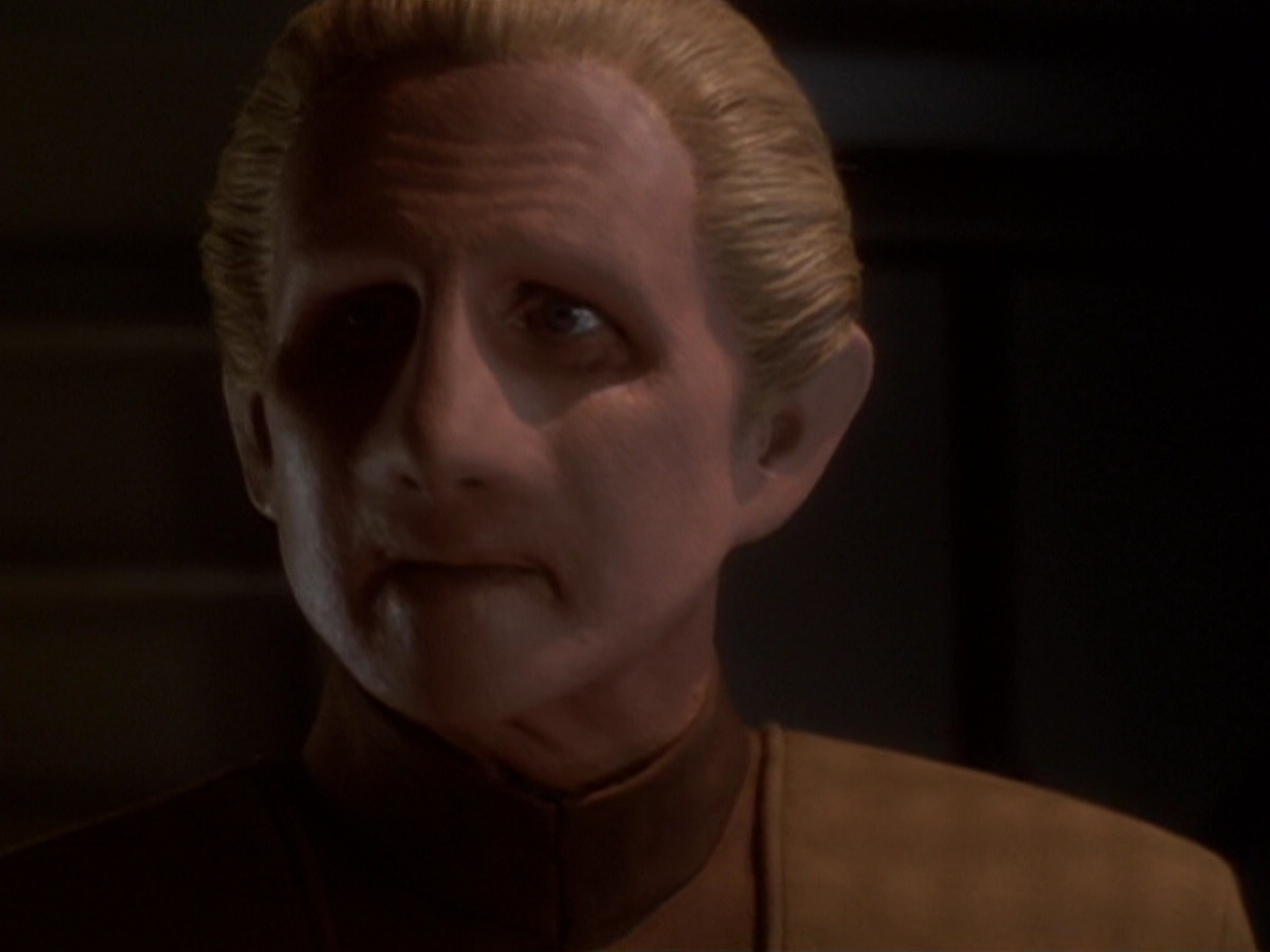 extant_StarTrek_DS9_6x05-FavorTheBold_03611.jpg
