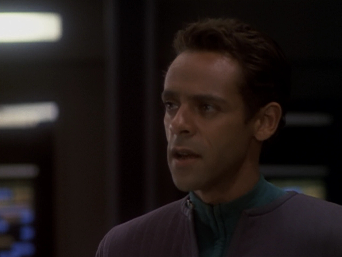 extant_StarTrek_DS9_6x05-FavorTheBold_03648.jpg