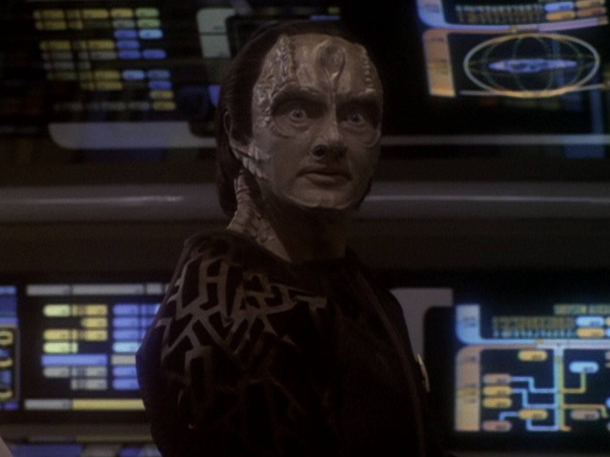 extant_StarTrek_DS9_6x05-FavorTheBold_03651.jpg