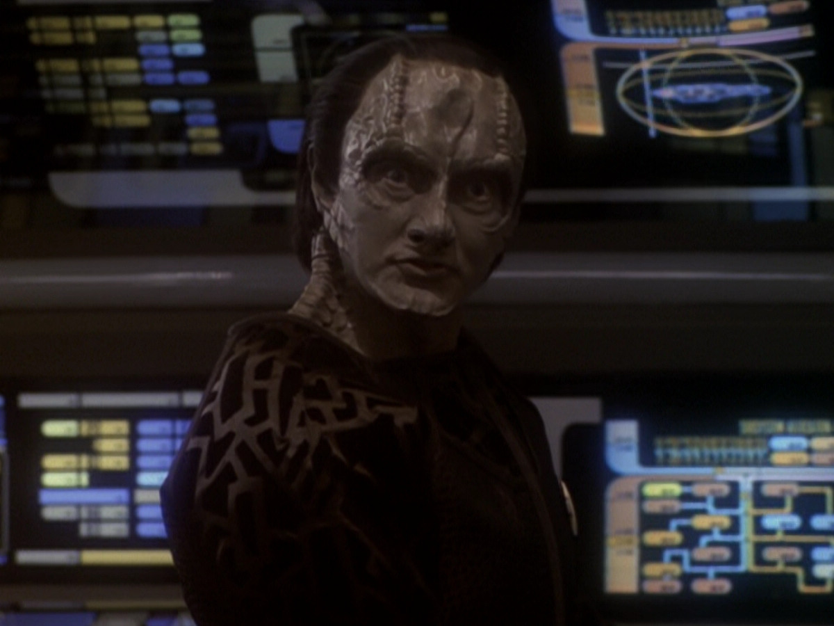 extant_StarTrek_DS9_6x05-FavorTheBold_03656.jpg