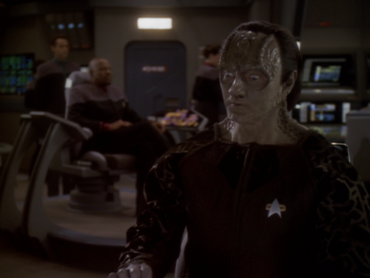 extant_StarTrek_DS9_6x05-FavorTheBold_03681.jpg