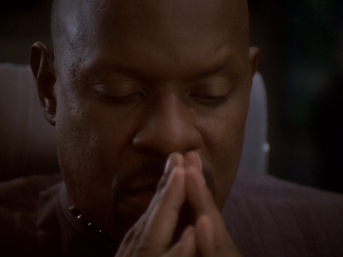 extant_StarTrek_DS9_6x05-FavorTheBold_03723.jpg