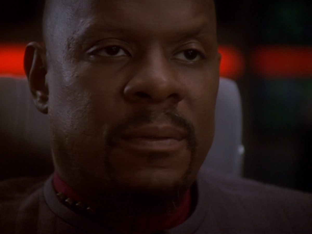 extant_StarTrek_DS9_6x05-FavorTheBold_03742.jpg