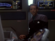 extant_StarTrek_DS9_6x05-FavorTheBold_00160.jpg