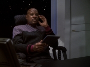 extant_StarTrek_DS9_6x05-FavorTheBold_00191.jpg