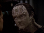 extant_StarTrek_DS9_6x05-FavorTheBold_00467.jpg