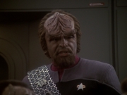 extant_StarTrek_DS9_6x05-FavorTheBold_00482.jpg