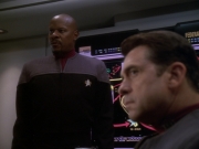 extant_StarTrek_DS9_6x05-FavorTheBold_00597.jpg