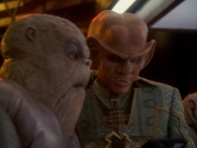 extant_StarTrek_DS9_6x05-FavorTheBold_00668.jpg