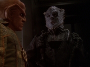 extant_StarTrek_DS9_6x05-FavorTheBold_00770.jpg