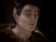 extant_StarTrek_DS9_6x05-FavorTheBold_01189.jpg