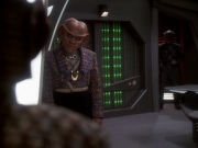 extant_StarTrek_DS9_6x05-FavorTheBold_01371.jpg