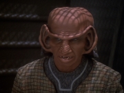 extant_StarTrek_DS9_6x05-FavorTheBold_01376.jpg