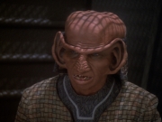 extant_StarTrek_DS9_6x05-FavorTheBold_01377.jpg