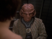 extant_StarTrek_DS9_6x05-FavorTheBold_01405.jpg