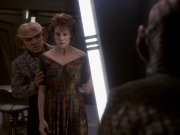 extant_StarTrek_DS9_6x05-FavorTheBold_01417.jpg