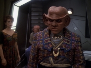extant_StarTrek_DS9_6x05-FavorTheBold_01448.jpg