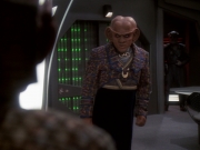 extant_StarTrek_DS9_6x05-FavorTheBold_01451.jpg