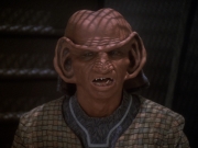 extant_StarTrek_DS9_6x05-FavorTheBold_01457.jpg
