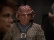 extant_StarTrek_DS9_6x05-FavorTheBold_01488.jpg