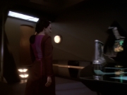 extant_StarTrek_DS9_6x05-FavorTheBold_01683.jpg