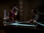 extant_StarTrek_DS9_6x05-FavorTheBold_01686.jpg