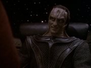 extant_StarTrek_DS9_6x05-FavorTheBold_01709.jpg