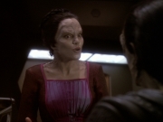 extant_StarTrek_DS9_6x05-FavorTheBold_01723.jpg