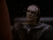 extant_StarTrek_DS9_6x05-FavorTheBold_01733.jpg