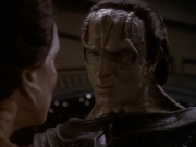 extant_StarTrek_DS9_6x05-FavorTheBold_01741.jpg