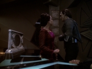 extant_StarTrek_DS9_6x05-FavorTheBold_01806.jpg