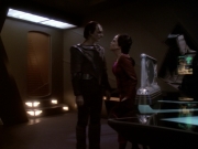 extant_StarTrek_DS9_6x05-FavorTheBold_01836.jpg