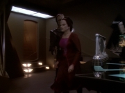extant_StarTrek_DS9_6x05-FavorTheBold_01837.jpg