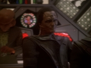 extant_StarTrek_DS9_6x05-FavorTheBold_02198.jpg