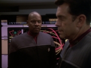 extant_StarTrek_DS9_6x05-FavorTheBold_02377.jpg