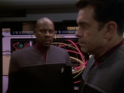 extant_StarTrek_DS9_6x05-FavorTheBold_02390.jpg