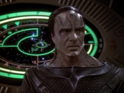 extant_StarTrek_DS9_6x05-FavorTheBold_02630.jpg