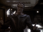 extant_StarTrek_DS9_6x05-FavorTheBold_02642.jpg