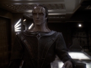 extant_StarTrek_DS9_6x05-FavorTheBold_02652.jpg
