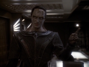 extant_StarTrek_DS9_6x05-FavorTheBold_02664.jpg