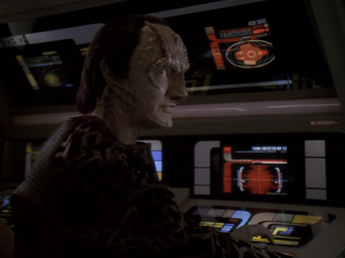 extant_StarTrek_DS9_6x06-SacrificeOfAngels_00233.jpg