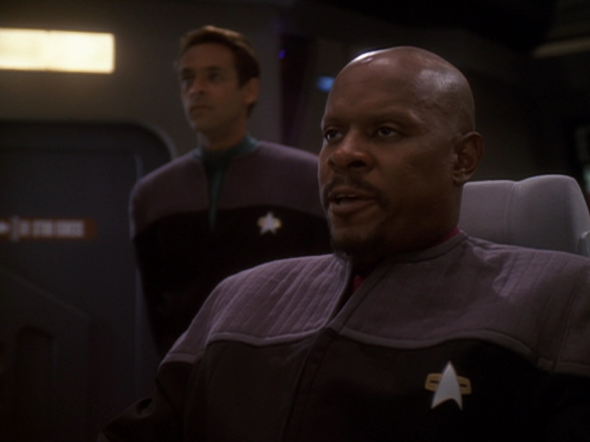 extant_StarTrek_DS9_6x06-SacrificeOfAngels_00303.jpg