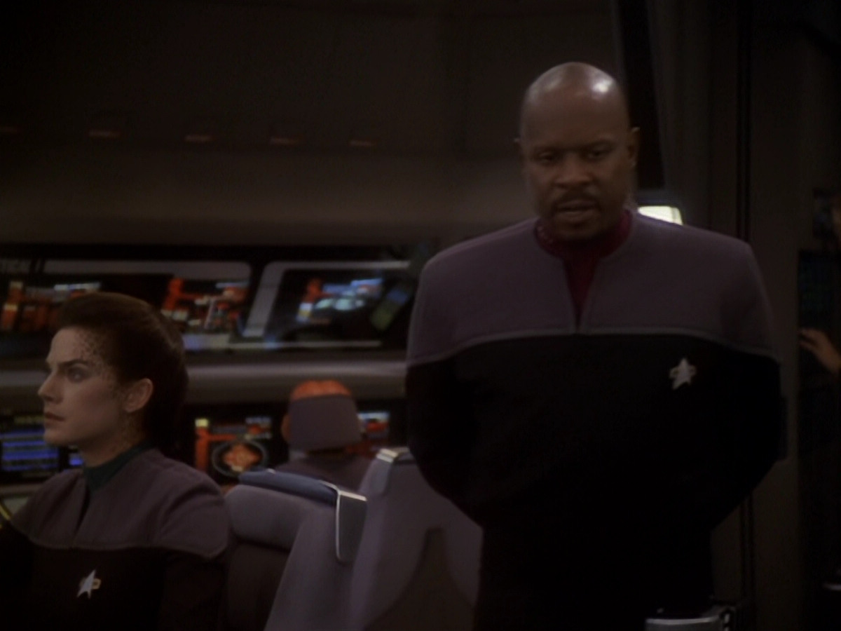 extant_StarTrek_DS9_6x06-SacrificeOfAngels_00515.jpg