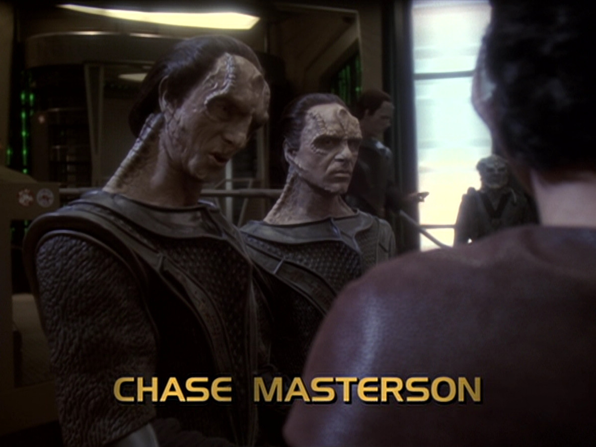 extant_StarTrek_DS9_6x06-SacrificeOfAngels_00569.jpg