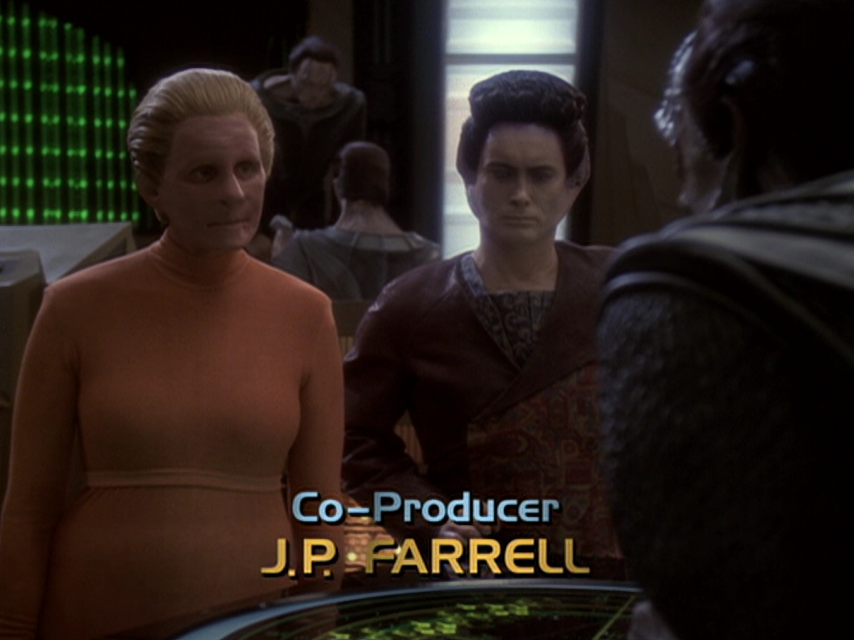 extant_StarTrek_DS9_6x06-SacrificeOfAngels_00594.jpg
