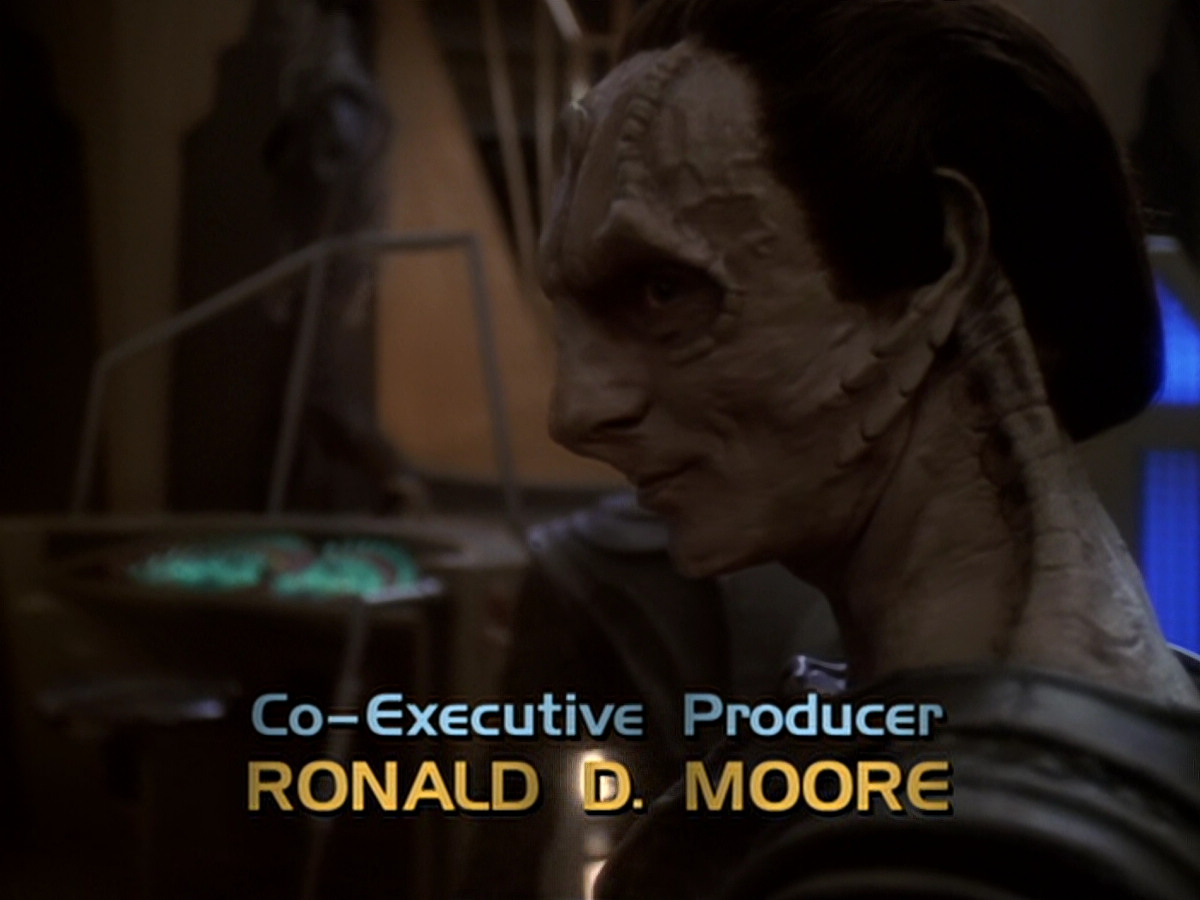 extant_StarTrek_DS9_6x06-SacrificeOfAngels_00635.jpg